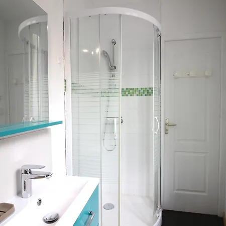 F2 Avec Wifi Au Centre-ville Pres Des Thermes *